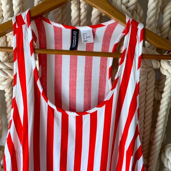 H&M Tops - Racer back striped tank top